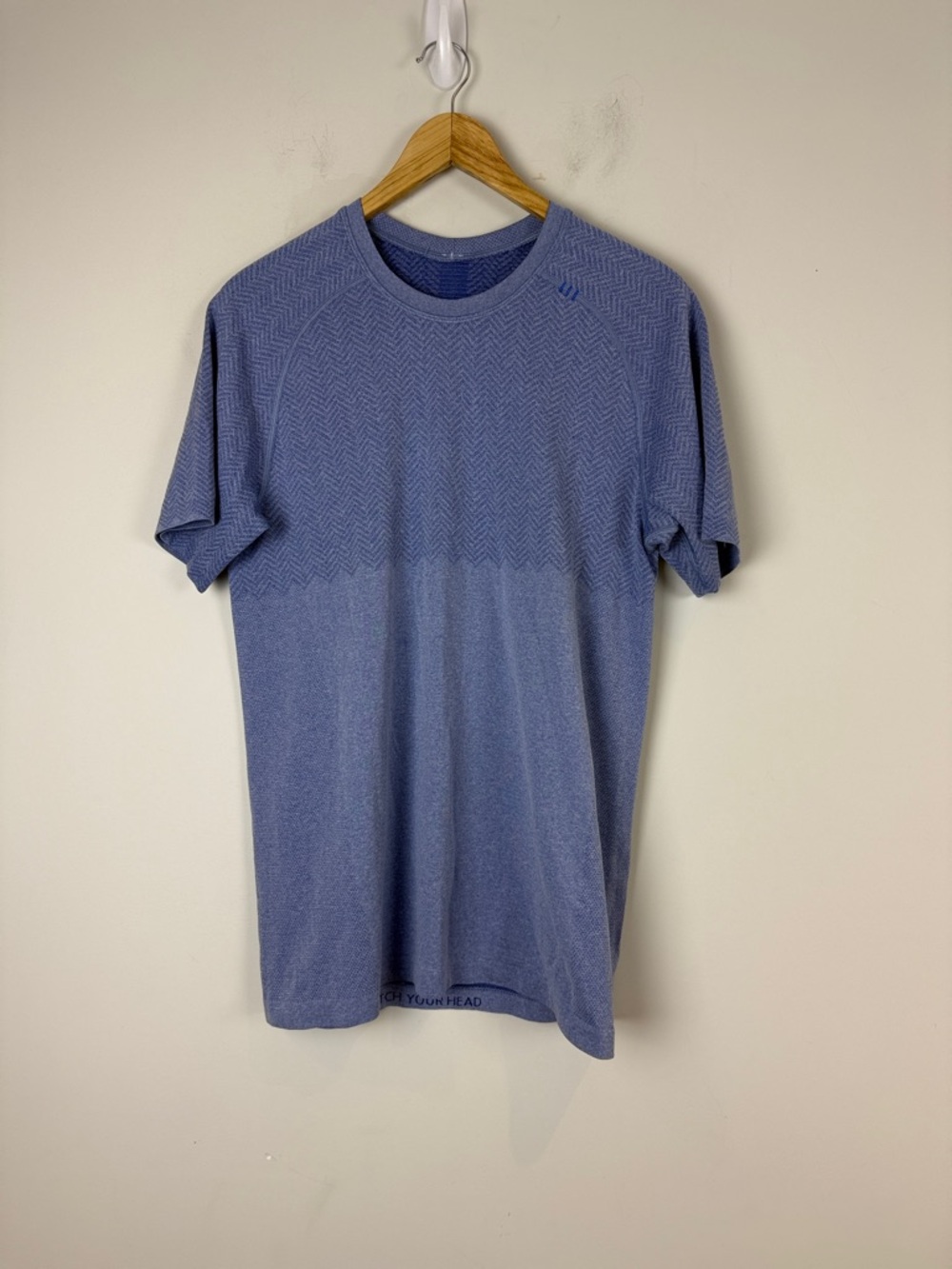 Lululemon T-Shirt Blue Size Small